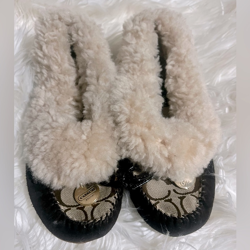 COACH Arleen moccasin slippers Sz 5!  Brown with fur♥️. Authentic!!!